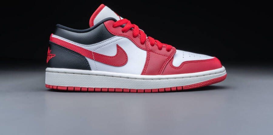 Nike Air Jordan 1 Low Reverse Black Toe (W) DC0774-160 ZWART Schoenen