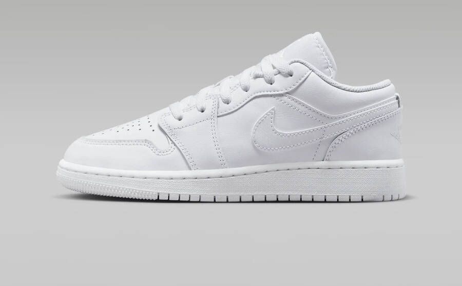 Nike Air Jordan 1 Low ''Triple White'' Sneakers Unisex White White White