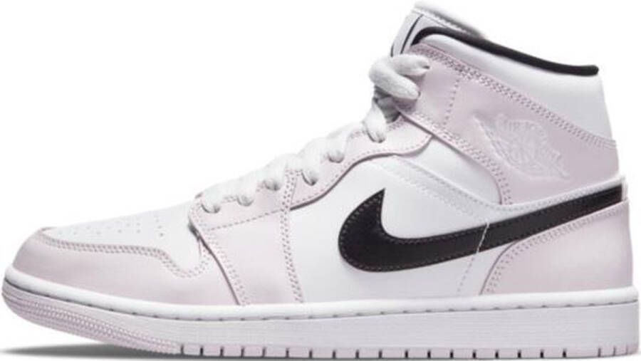 Nike Air Jordan 1 Mid Barely Rose Roze Jordan Sneaker BQ6472