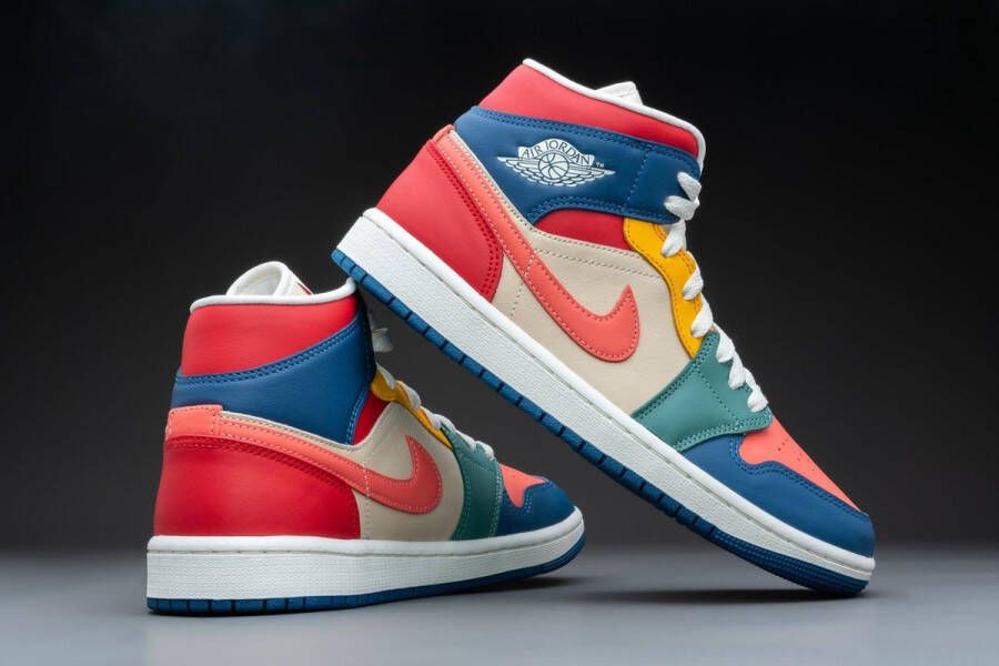 Jordan Wmns Air 1 Mid Se French Blue Magic Ember Fire Red Beach Schoenmaat 37 1 2 Sneakers DN3738 400 - Foto 3