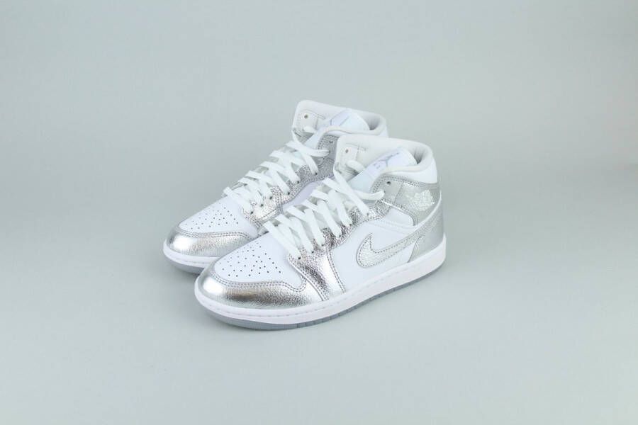 Nike Air Jordan 1 Mid SE 'Metallic Silver'