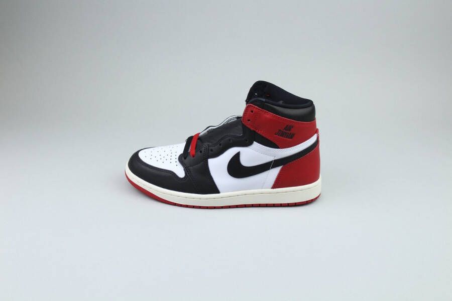 Nike Air Jordan 1 Retro High OG 'Black Toe Reimagined'