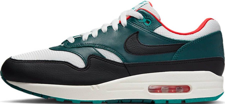 Nike Air Max 1 Liverpool x Lebron Sneakers Unisex