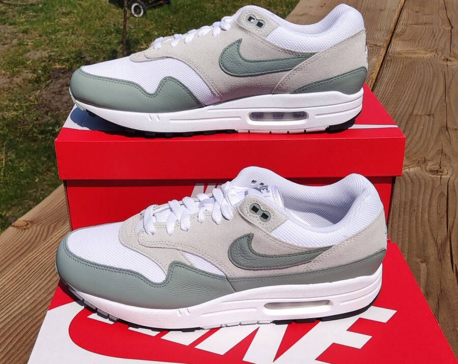 Nike Air Max 1 Mica Green