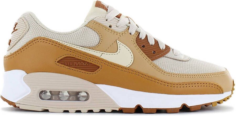 Beige sales nike schoenen