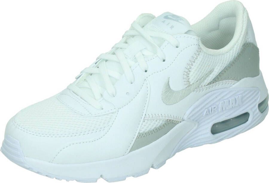 Nike air max excee in de kleur wit