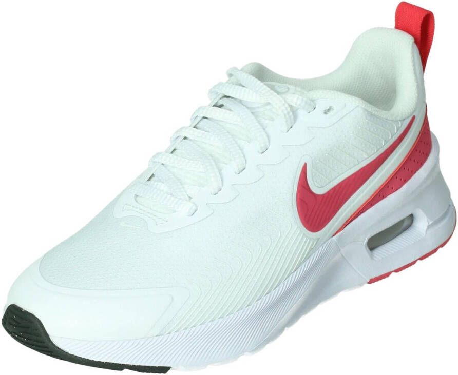Nike air max nuaxis in de kleur wit