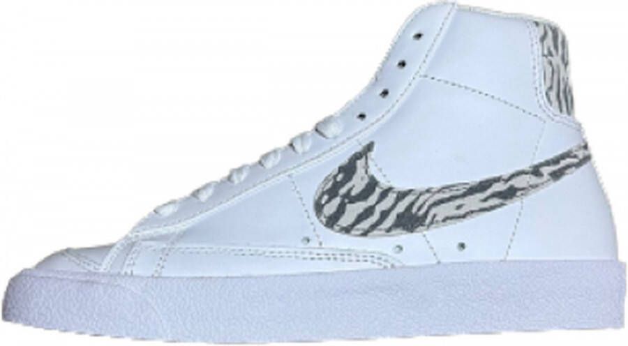 Nike Blazer Mid '77 SE Sneakers Dames Wit