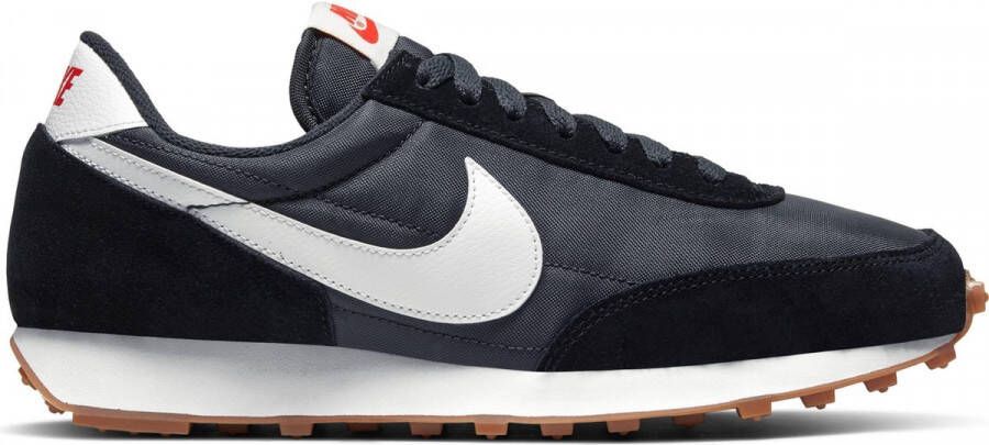 Nike Daybreak Dames Sneakers Black Summit White-Off Noir-Gum Med Brown-Team Orange