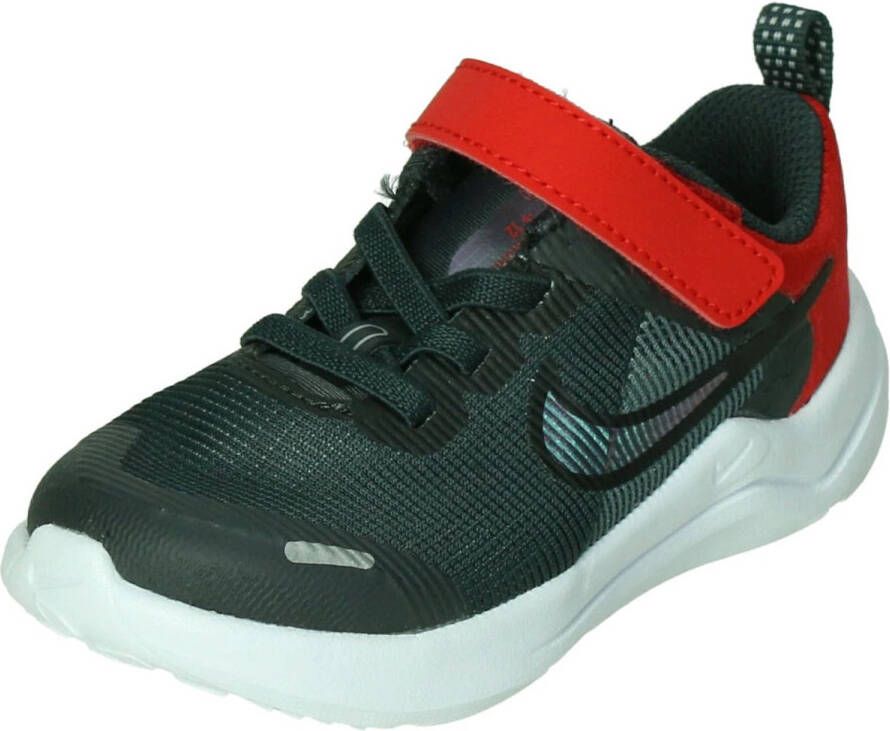 Nike downshifter 12 next nature in de kleur grijs