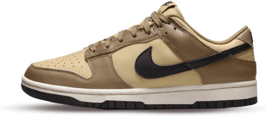 Nike WMNS Dunk Low in zwart formaten: 40