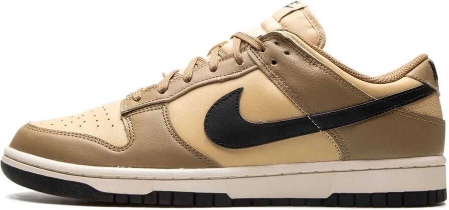 Nike WMNS Dunk Low in zwart formaten: 40