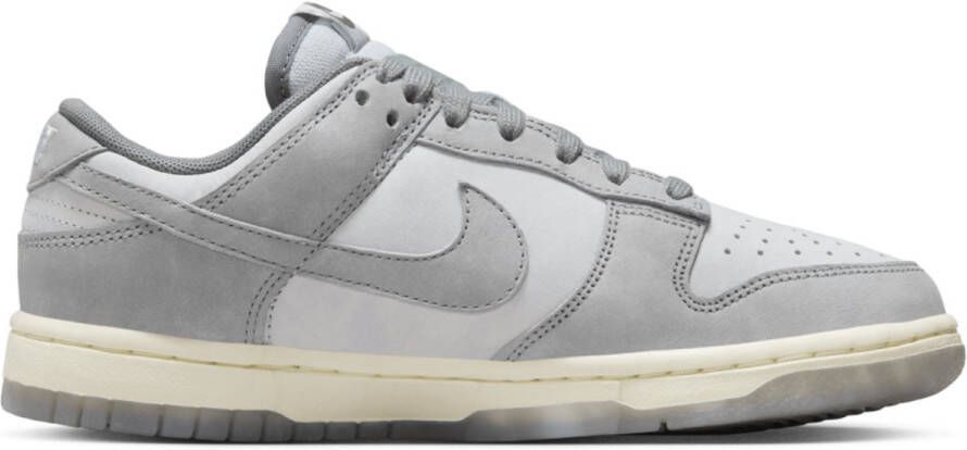 Nike Dunk Low Limited Edition Unisex Sneaker Grijs
