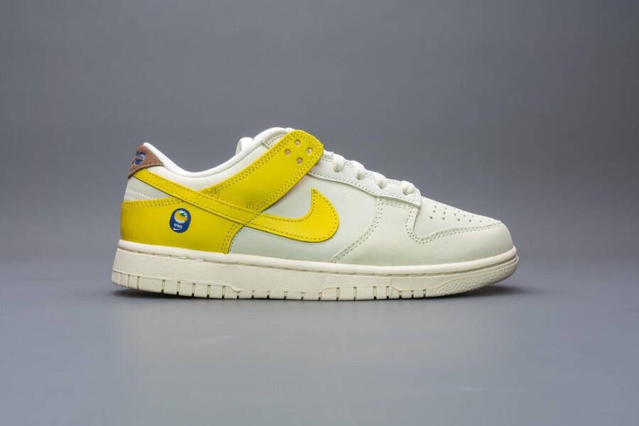 Nike Dunk Low LX Banana (W) DR5487-100 Kleur als op foto