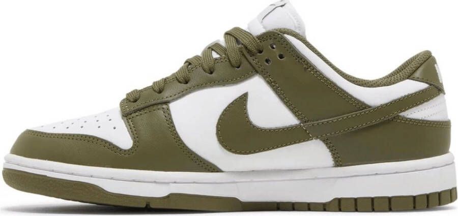 Nike WMNS Dunk Low Medium Olive White Medium Olive-White DD1503-120 Schoenen Sneakers Groen Green