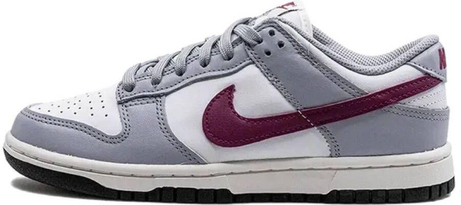 Nike Licht Ivoor Roodhout Sneakers