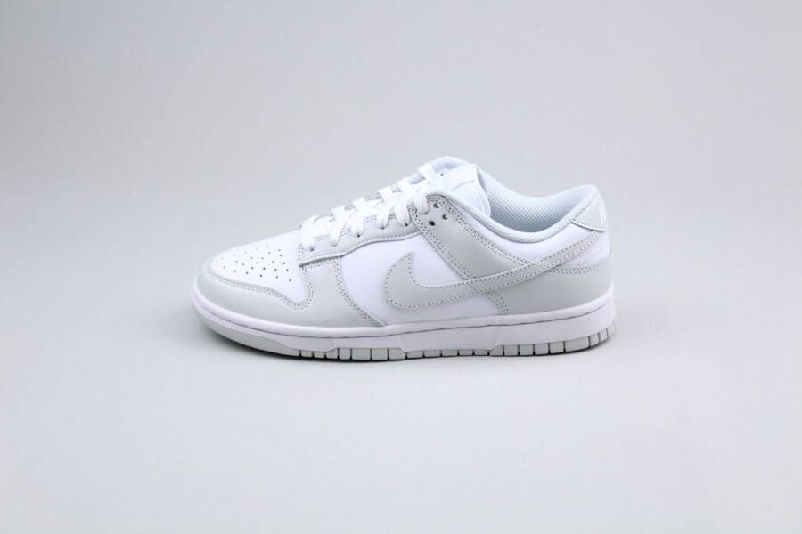 Nike Wmns Dunk Low Basketball Schoenen white photon dust white maat: 41 beschikbare maaten:37.5 38 39 40.5 36.5 41 42