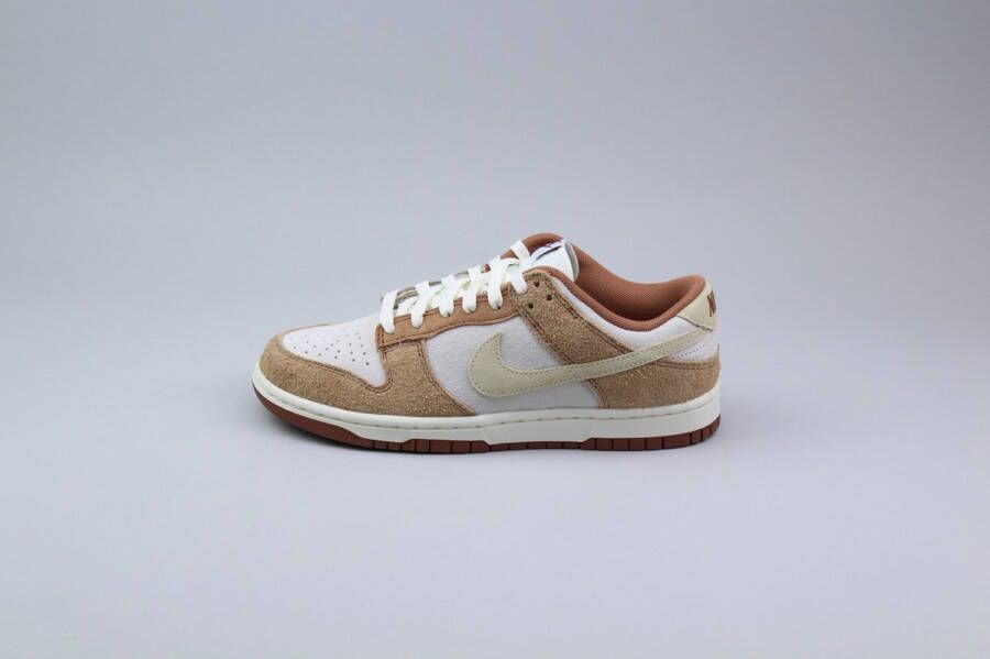 Nike Dunk Low PRM 'Medium Curry'
