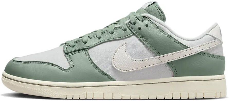 Nike Dunk Low Retro PRM Sneaker Grijs