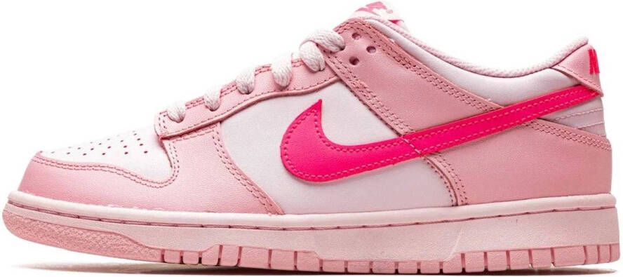 Nike Dunk Low Triple Pink