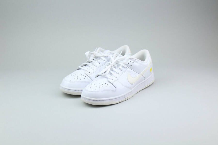 Nike Dunk Low Yellow Heart 'White' (Women's)