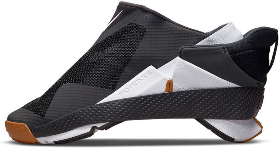 Nike Go FlyEase Eenvoudig aan en uit te trekken schoenen Zwart