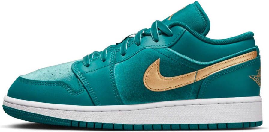 Nike Air Jordan 1 Low SE Geode Teal Velvet FB9896-300 Sneakers