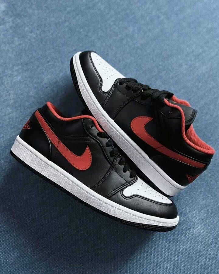 Jordan Air 1 Low Basketball Schoenen black fired red white maat: 42 beschikbare maaten:42 44.5 45
