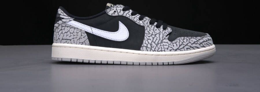Nike Jordan 1 Retro Low OG Black Cement (Women's) CZ0775-001 ZWART Schoenen