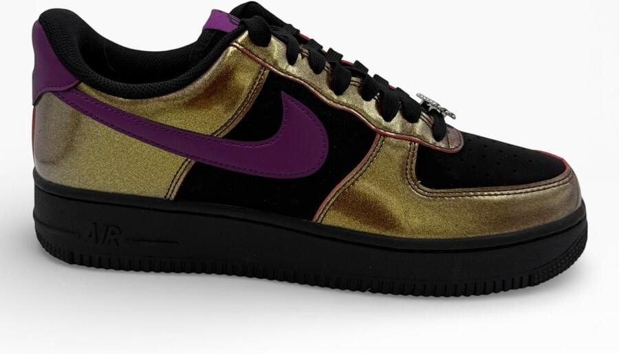 Nike Air Force 1 '07 LV8 Sneakers Mannen Berry