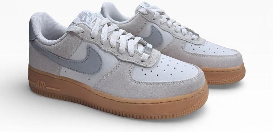 Nike Air Force 1 '07 LV8 Sneakers Unisex