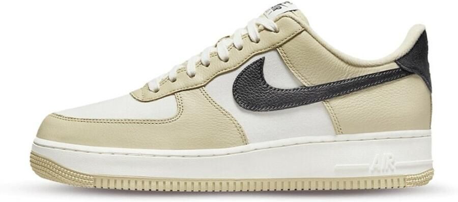 Nike Air Force 1 '07 LX NBHD Team Gold Sneakers Unisex Beige Wit - Foto 2
