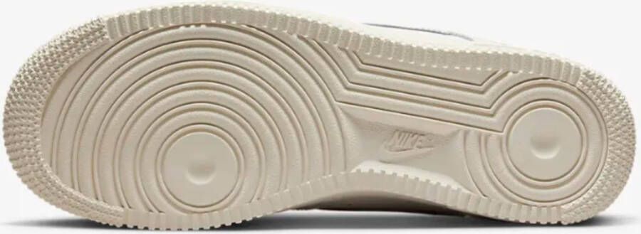 Nike Wmns Air Force 1 '07 Basketball Schoenen summit white metallic silver sail white maat: 37.5 beschikbare maaten:37.5 - Foto 8
