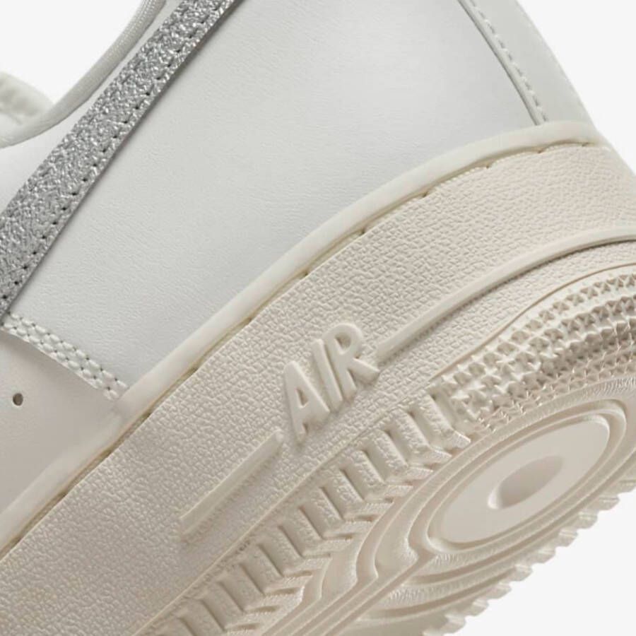 Nike Wmns Air Force 1 '07 Basketball Schoenen summit white metallic silver sail white maat: 37.5 beschikbare maaten:37.5 - Foto 3