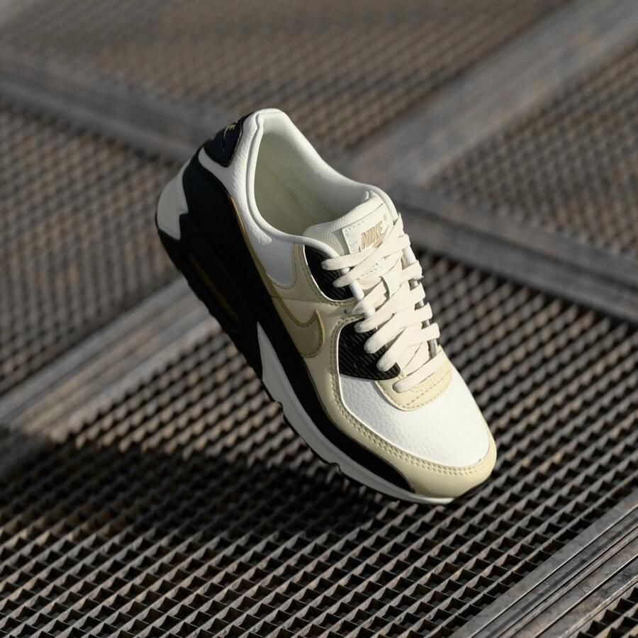 Nike Air Max 90 "Croc Skin" IM3110-100 Wit Beige Zwart