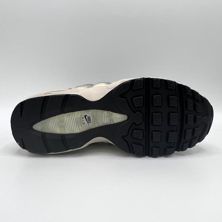 Nike Air Max 95 Wmns (Metallic Silver Alabaster)