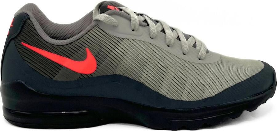 Nike Air Max Invigor Black Solar Red Sneakers Heren