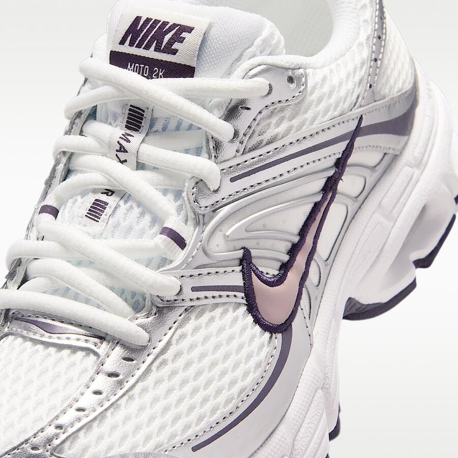 Nike Air Max Moto 2K GS Summit White Lt Violet Ore Wit Paars Air Max Moto Lifestyle Kinder Sneakers voor en