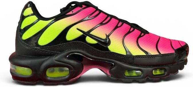Nike AIR MAX PLUS