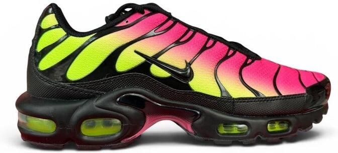 Nike AIR MAX PLUS