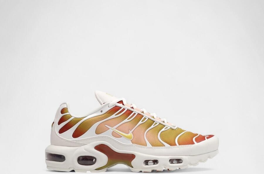 Nike Lage Sneakers Air Max Plus Rugged Orange Saturn Gold (Women's)