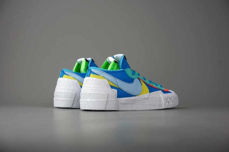 Nike Blazer Low sacai KAWS Neptune Blue DM7901-400 BLAUW Schoenen - Foto 4