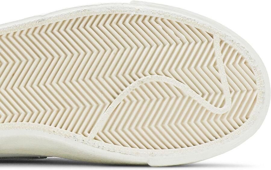 Nike Blazer Mid '77 Vintage Sneakers Light Bone (White Light Bone Sail) Wit Beige Blazer Lifestyle Dames