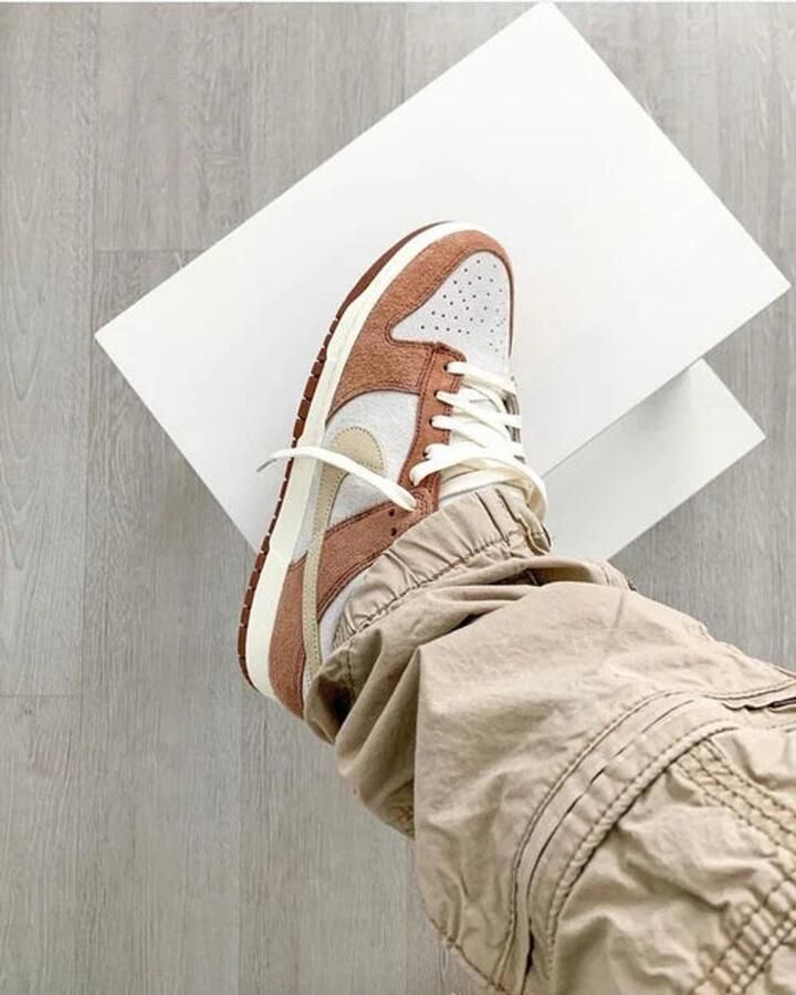 Nike Dunk Low Medium Curry