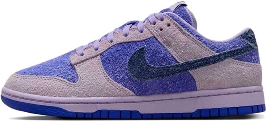 Nike Dunk Low SE 'Hydrangeas' (W)