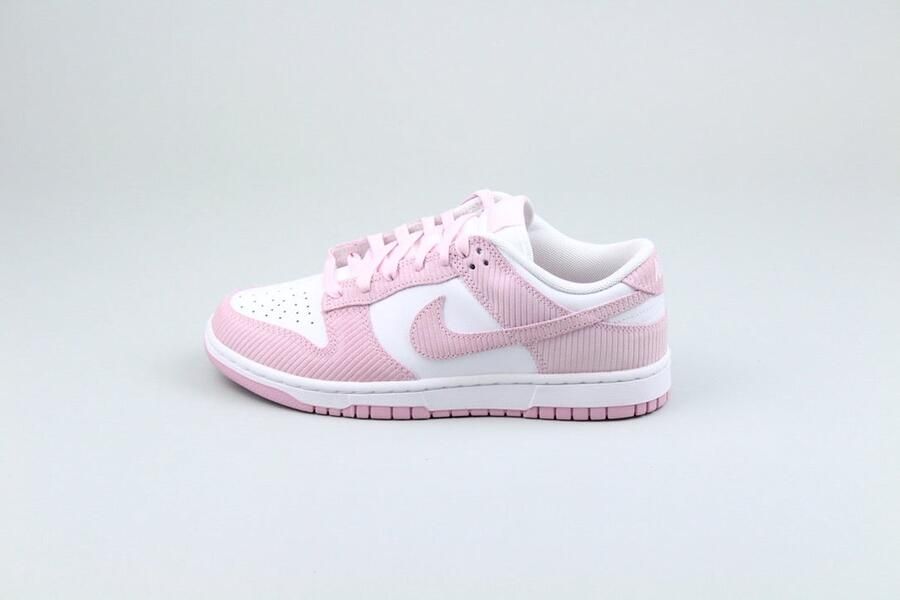 Nike Dunk Low White Pink Foam Wit Roze Dunk Lifestyle Dames Sneakers voor Vrouwen