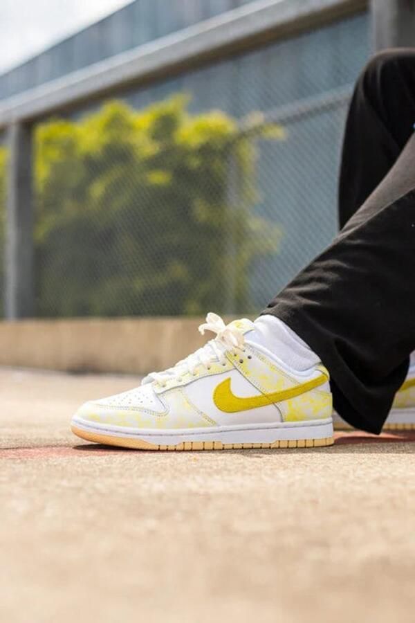 Nike Dunk Low Yellow Strike (Women's)