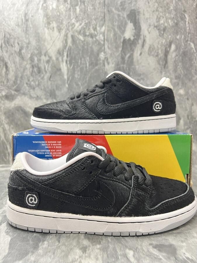 Nike Dunk SB Low Medicom Bearbrick zwart hair