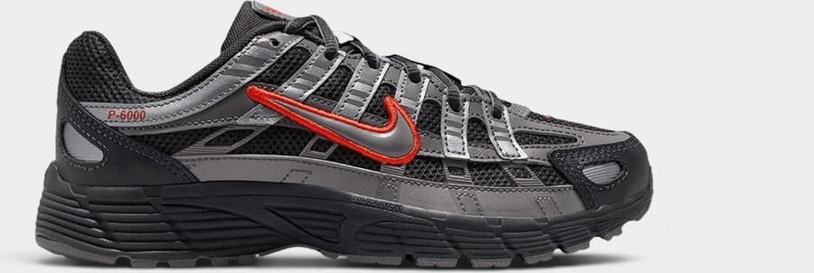 Nike Lage Sneakers P-6000 Anthracite Picante Red Metallic Cool Grey (GS)