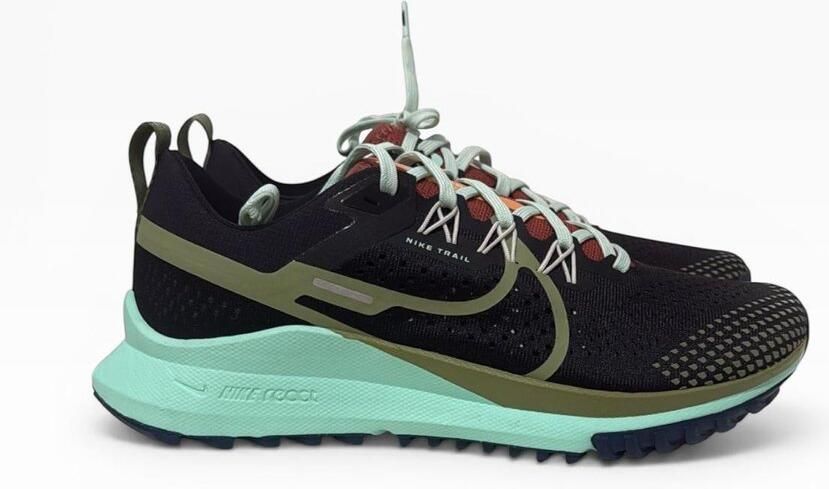 Nike Women's React Pegasus Trail 4 Trailrunningschoenen meerkleurig